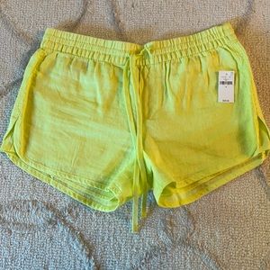 Size Small Gap Linen shorts